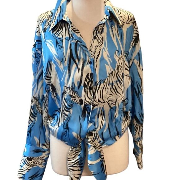 Zebra print satin blouse size Medium - Picture 9 of 12